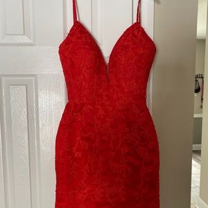 Homecoming or formal dress never worn